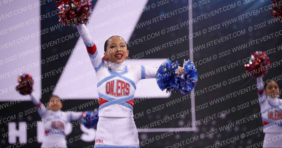 COALINGA JUNIOR OILERS CHEER NA · Royal Valley