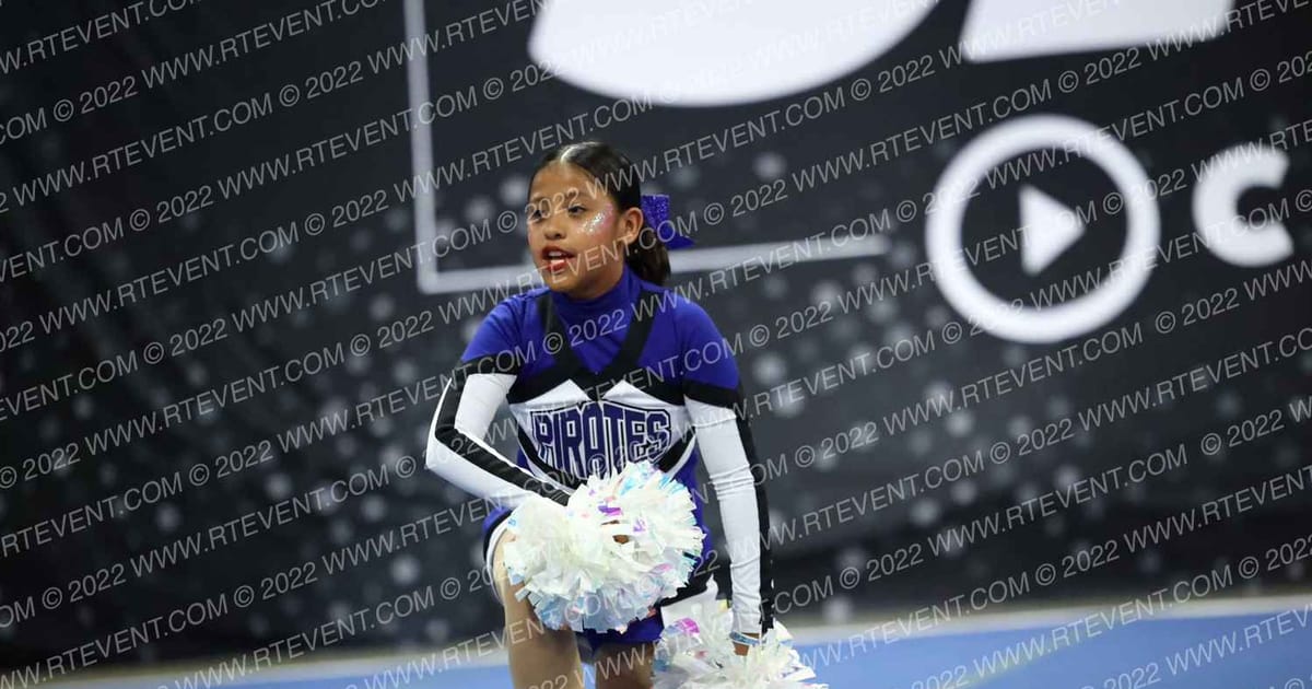 AVENAL YOUTH CHEER PEEWEES · Royal Valley