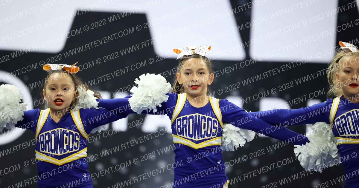 DOS PALOS BRONCO YOUTH CHEER PEEWEES NA · Royal Valley