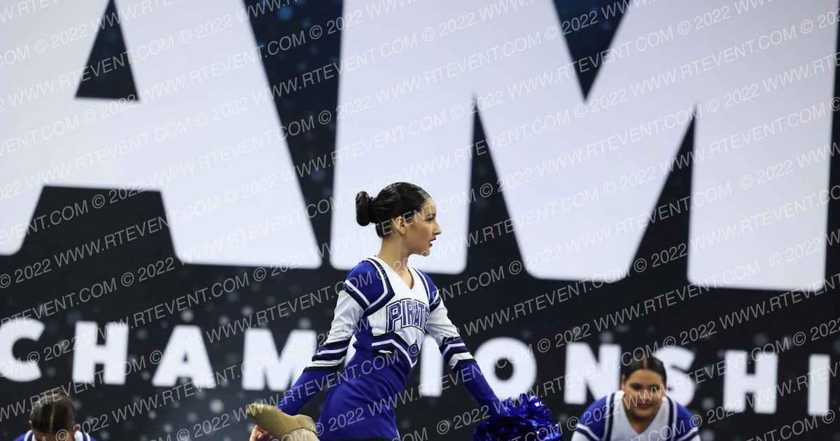 AVENAL YOUTH CHEER SENIORS · Royal Valley