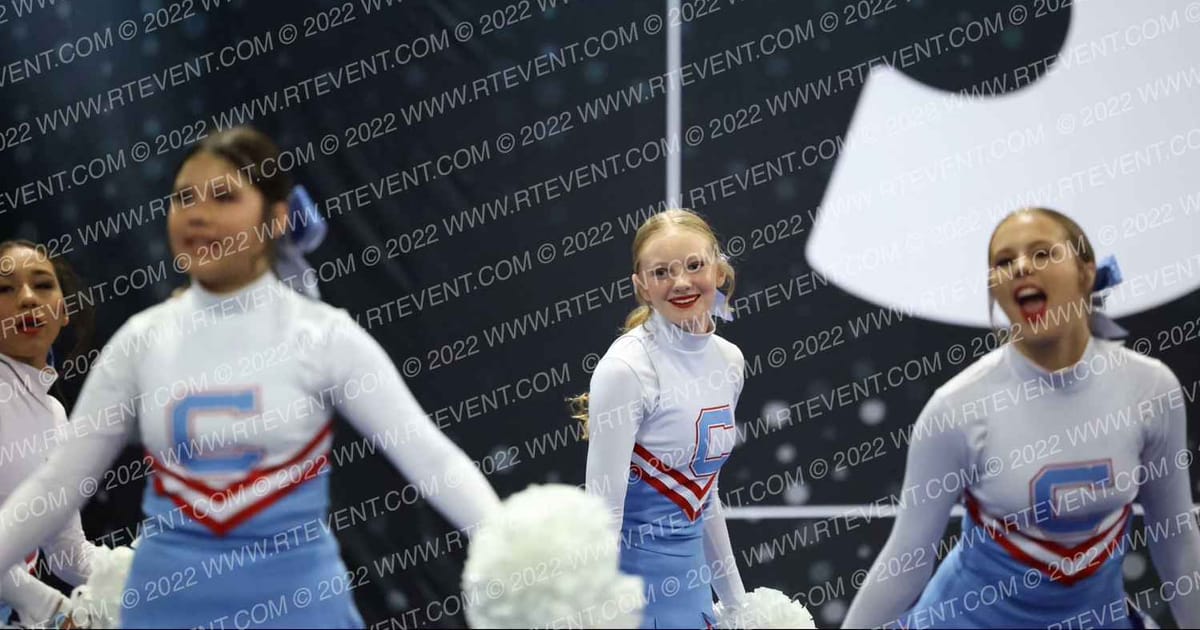 COALINGA SENIOR OILERS CHEER NA · Royal Valley