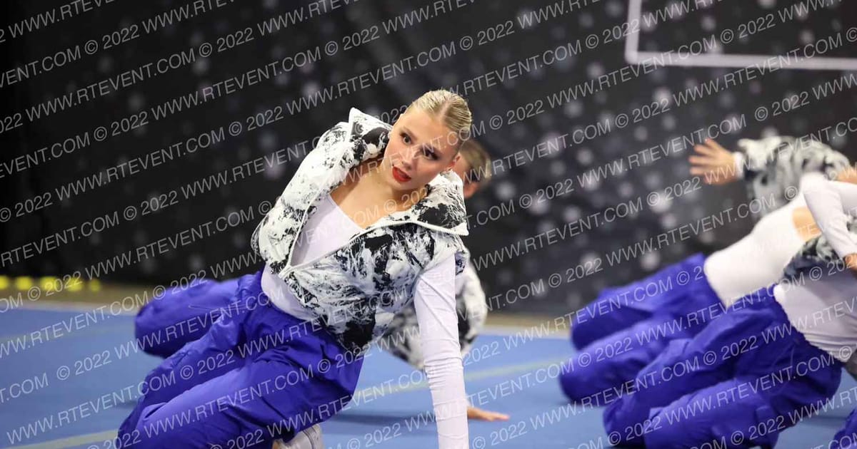 REDWOOD HIGH DANCE NA · Royal Valley