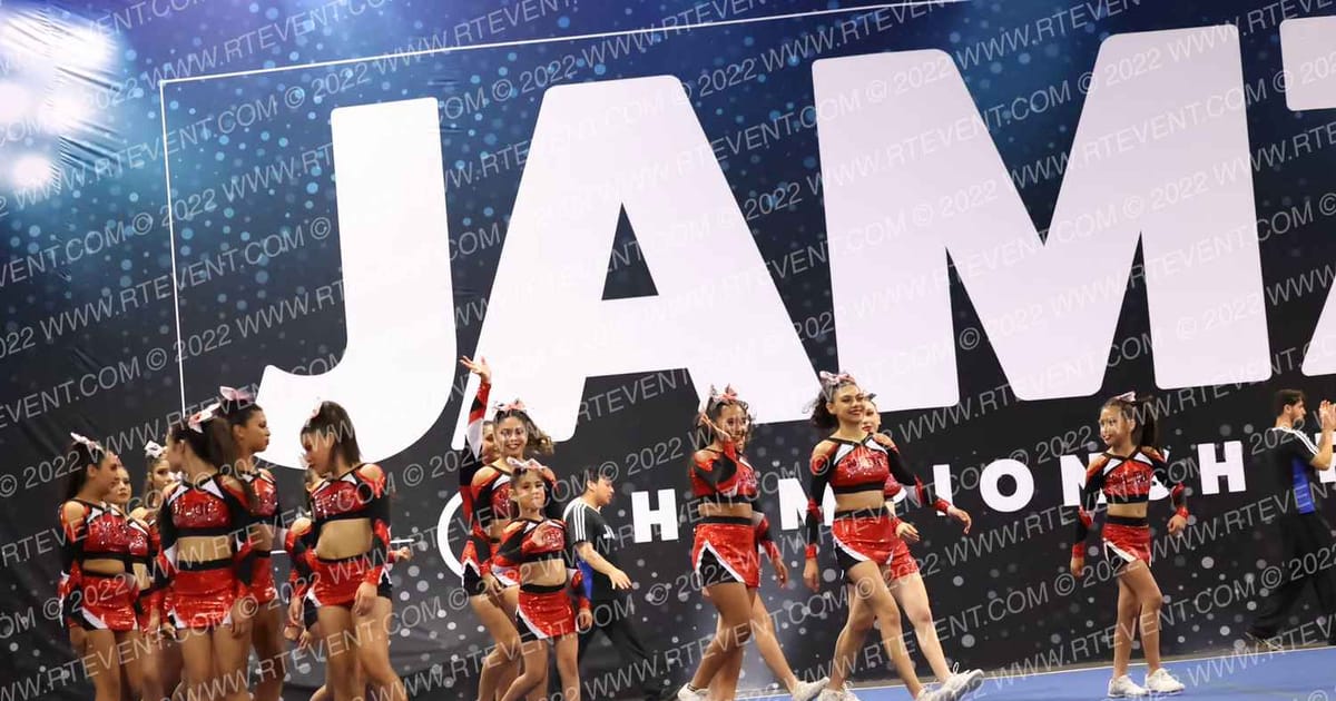 NO LIMIT CHEER NA · Royal Valley