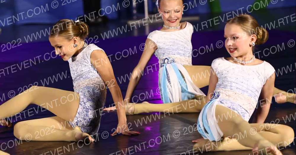 Foursis Dance Academy Foursis Dazzlerette Small Dance Team · Nations Choice Dance Grand and Cheer Showdown
