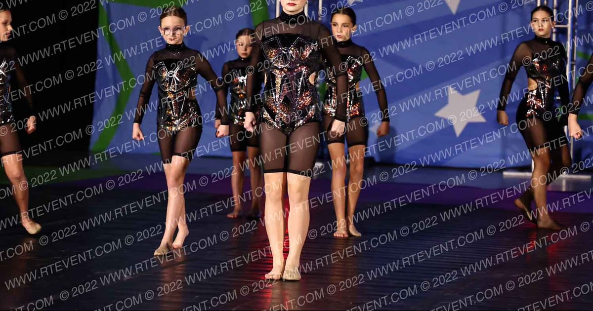 Foursis Dance Academy Foursis Dazzlerette Large Dance Team · Nations Choice Dance Grand and Cheer Showdown