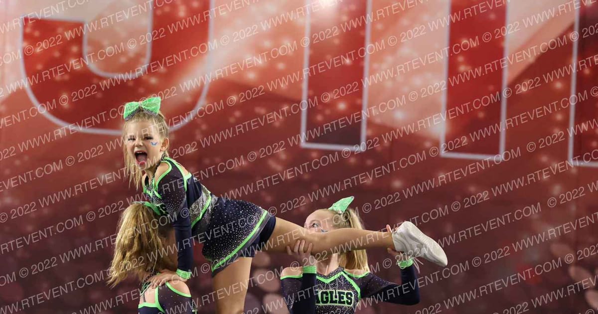 Eagle Elite Cheerleading Raptors · KC Classic