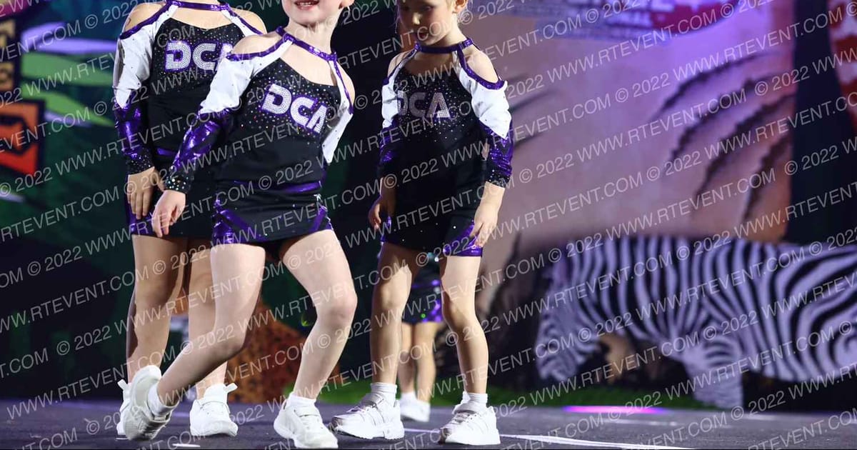 Dynamite Cheer All Stars Shooting Stars · King of the Jungle Fixed
