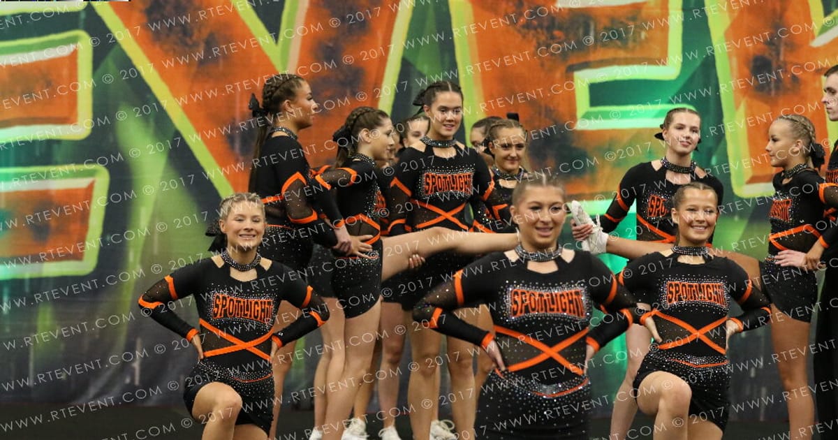Spotlight Cheer Iluminate · Jungle Fever
