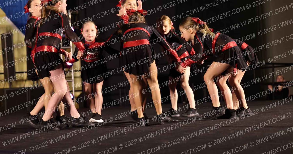 London Heat Cheerleading Solar · Queen of the Nile Showdown