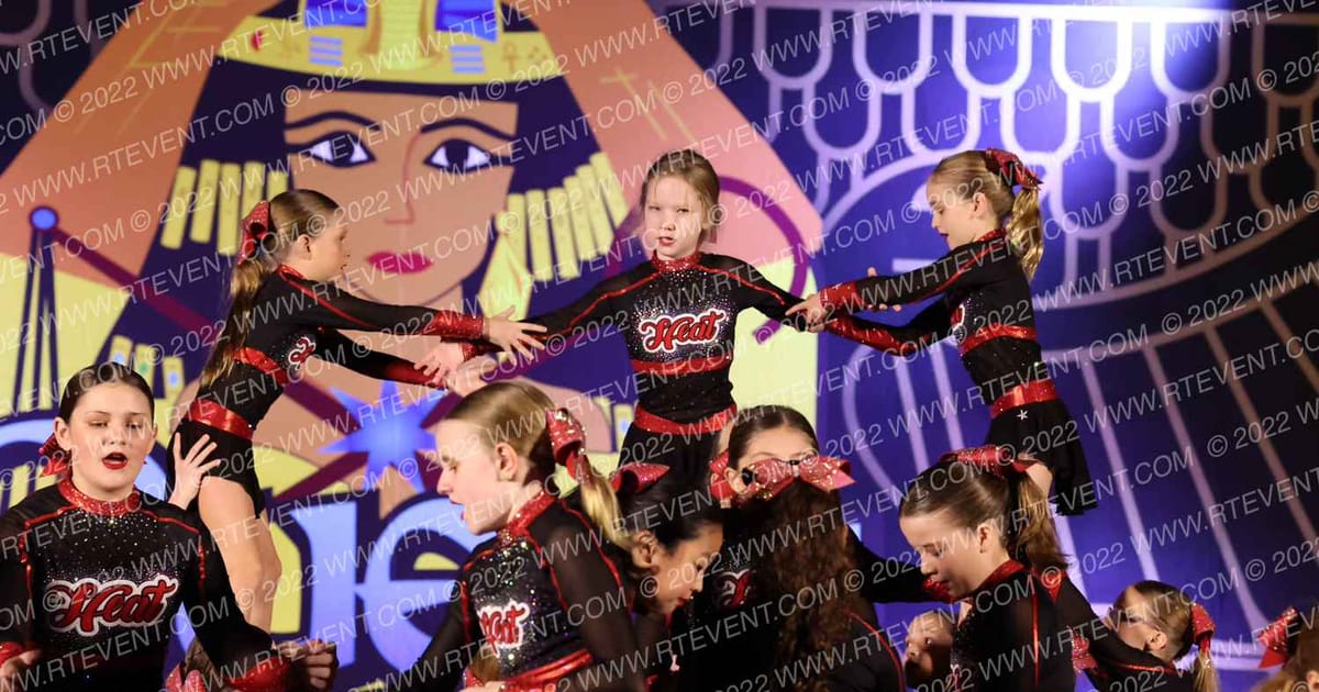 London Heat Cheerleading Sparks · Queen of the Nile Showdown