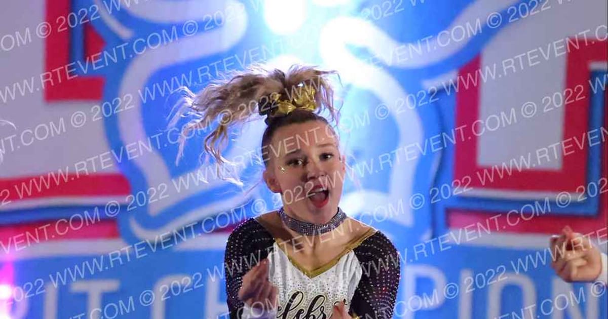 Celebrity Cheer GOLD3N GIRLS · Trenton Showdown