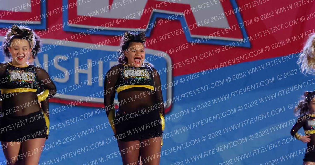 Interboro Hornets Cheerleading Golden Girls · Trenton Showdown