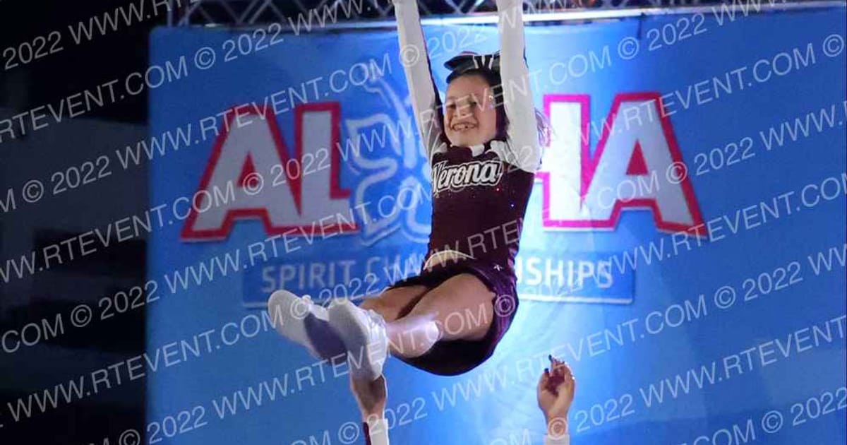 Verona Competitive Cheer Silver · Trenton Showdown