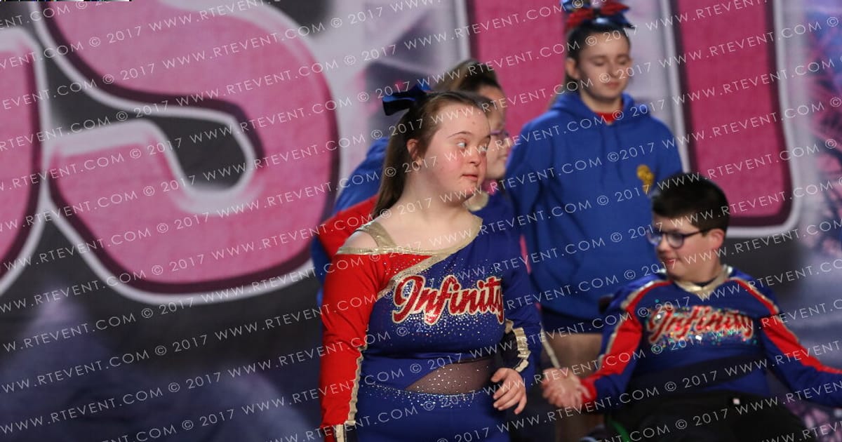 Infinity Cheer   Dance Shooting Stars · FC Brings It On