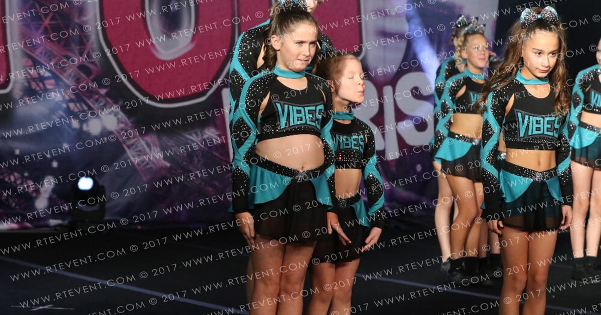 Vibes Cheerleading JOYFUL · FC Brings It On