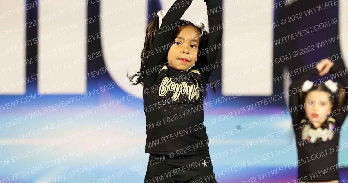 Beyond All Stars LOVEBUGS · CHEERSPORT Council Bluffs Classic