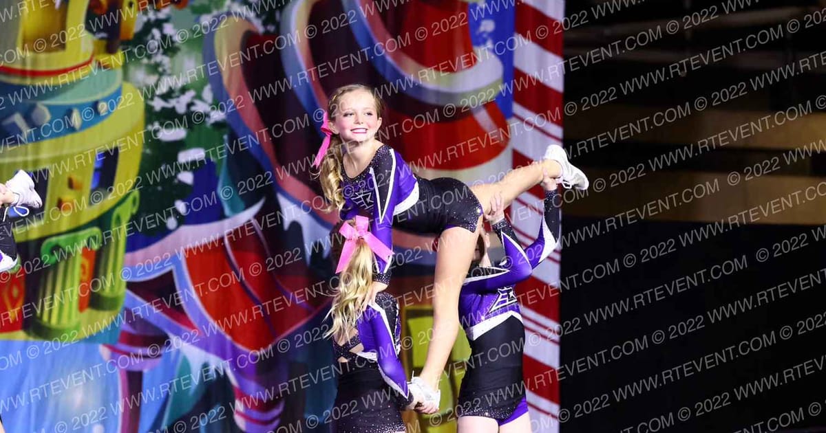 Express Cheer Extraordinary · Spirit Celebration Christmas Grand Nationals DIDII