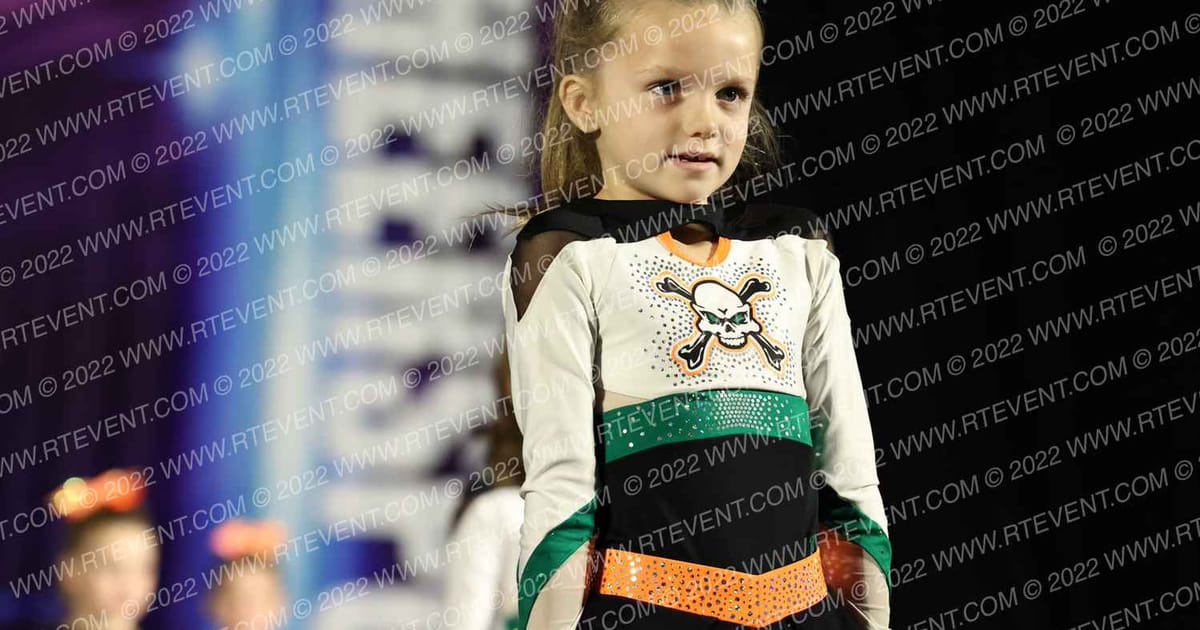 Iowa Elite Cheer - Des Moines Elastigirls · CHEERSPORT Council Bluffs Classic