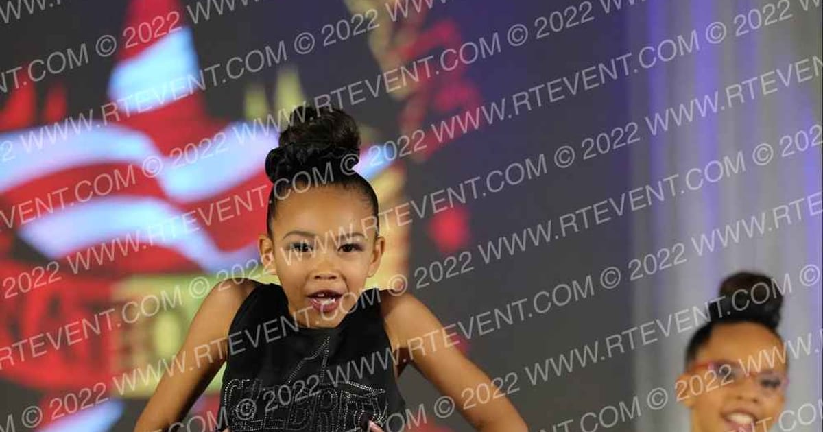 Celebrity Cheer Unlimited Covergirls · The American Northwest Portland Nationals
