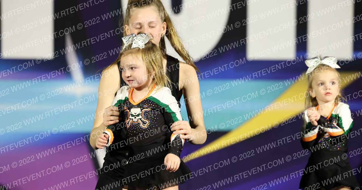 Iowa Elite CR Icredibabies · CHEERSPORT Council Bluffs Classic