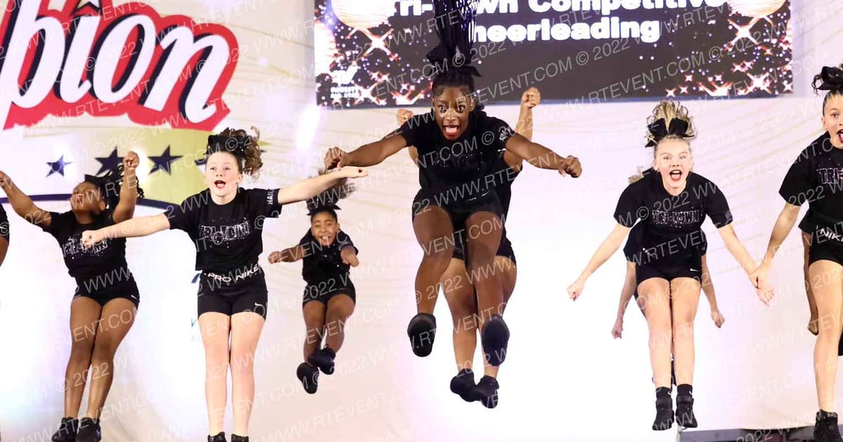 Tri-Town Competitive Cheerleading Junior Drizzle · CCD Grand Nationals