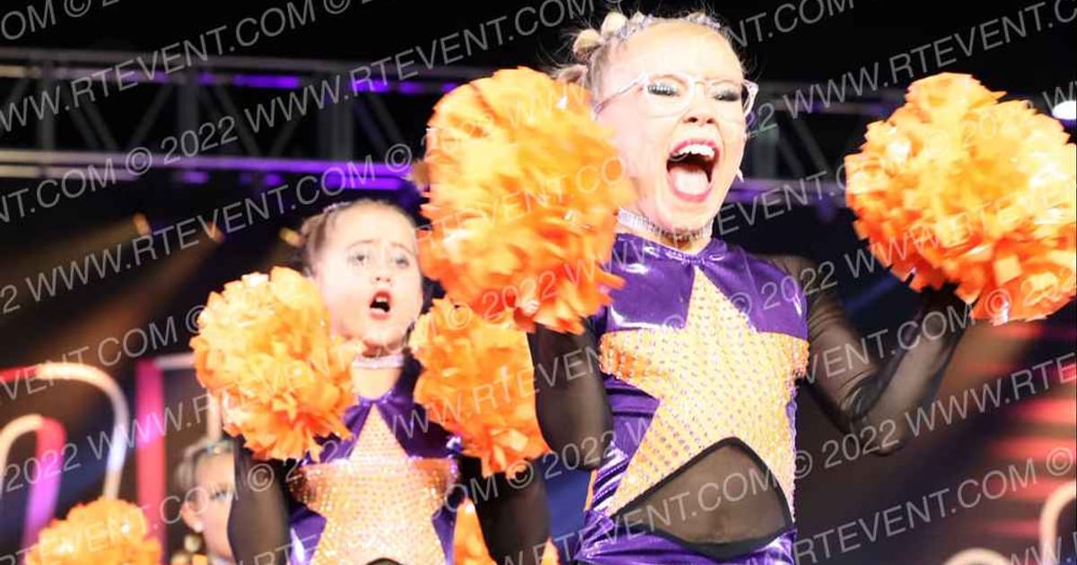 Star Performance Centre Mini Large Pom · WSF Grand Nationals Dance
