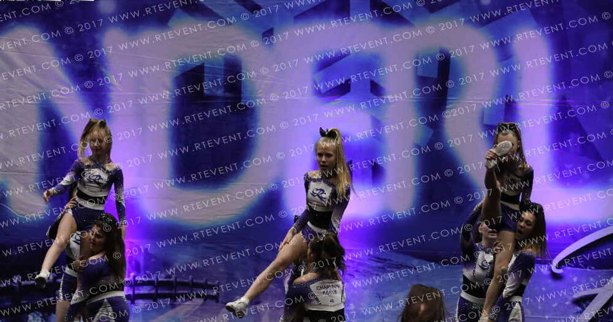 Charlton Rocks Cheer Hendrix · Winter Wonderland