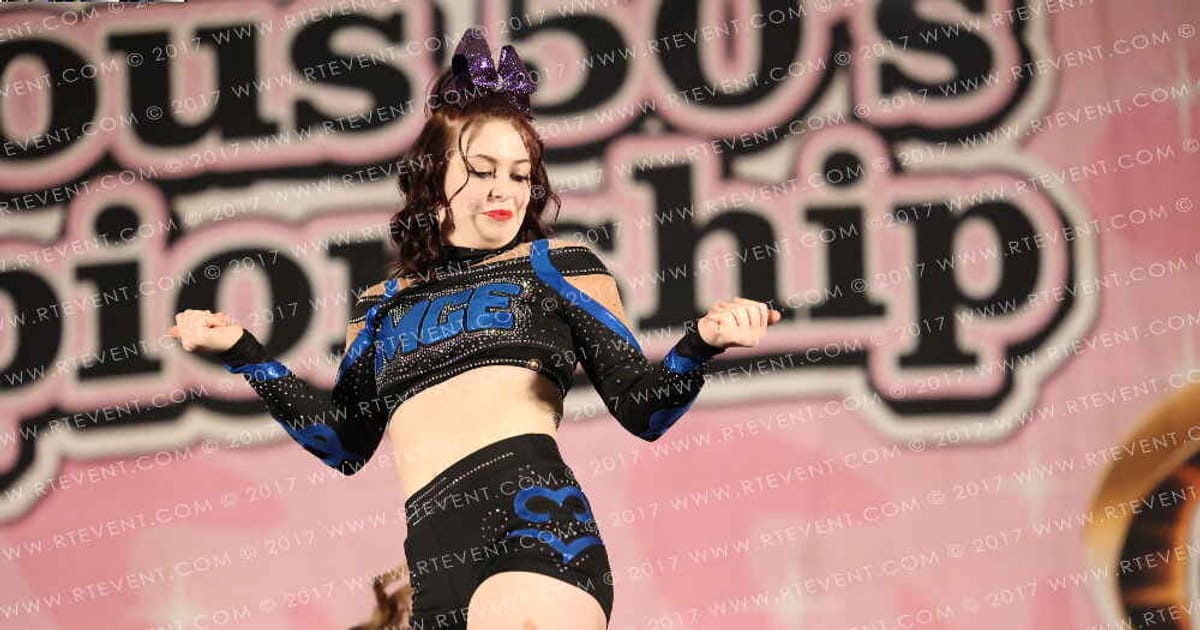 Midwest Cheer Elite-Columbus Chic · Cleveland Showdown DIDII