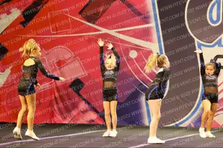 Zone Cheer All-Stars Mini Apple