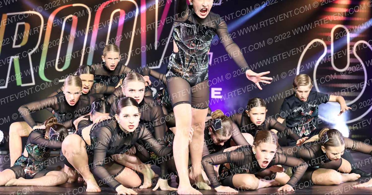 Foursis Dance Academy Foursis Dazzlerette Large Dance Team · WSF Grand Nationals Dance
