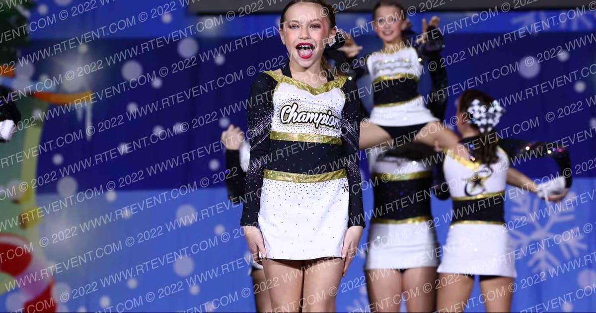 Champion Cheer Sizzlers · Spirit Celebration Christmas Grand Nationals DIDII