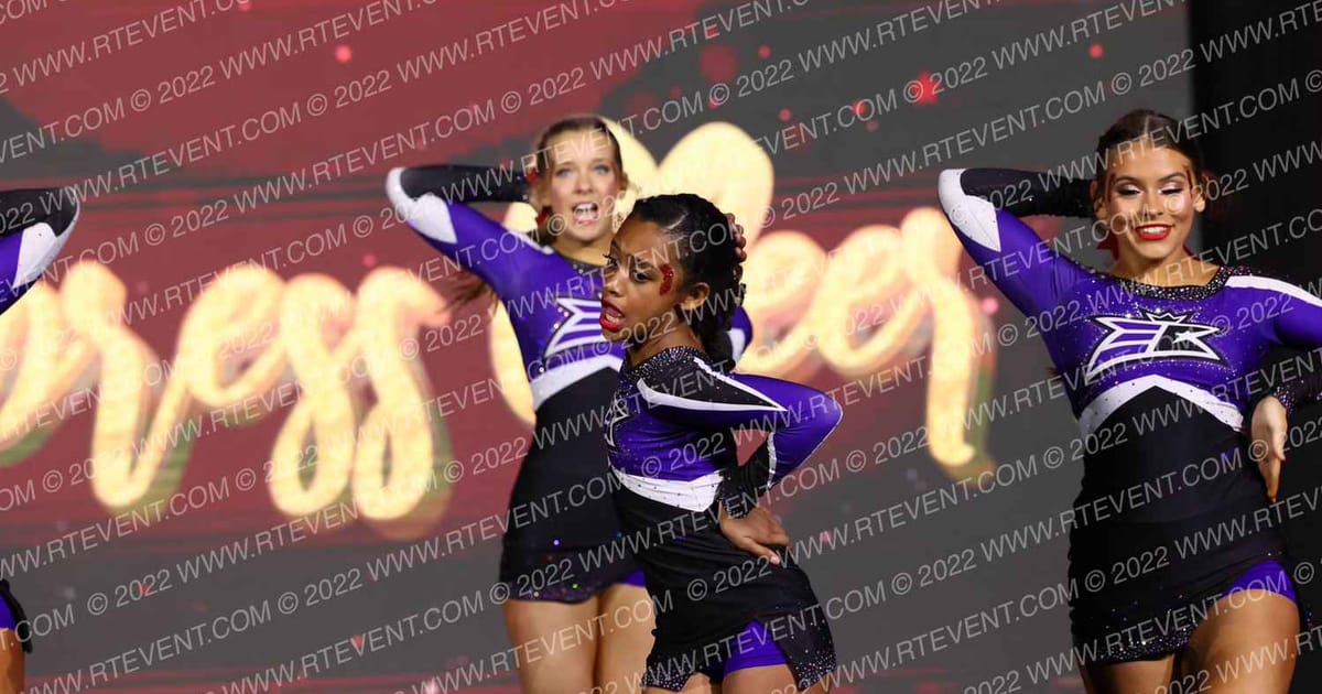 Express Cheer Executioners · Spirit Celebration Christmas Grand Nationals DIDII