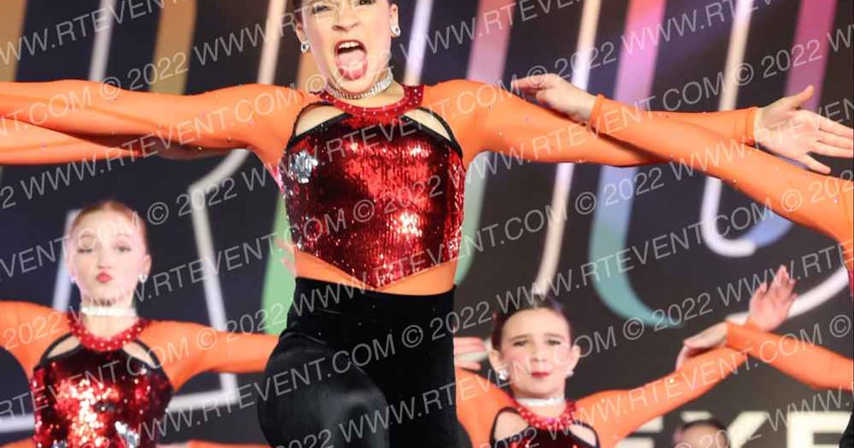 Foursis Dance Academy Foursis Dazzlerette Large Dance Team · WSF Grand Nationals Dance