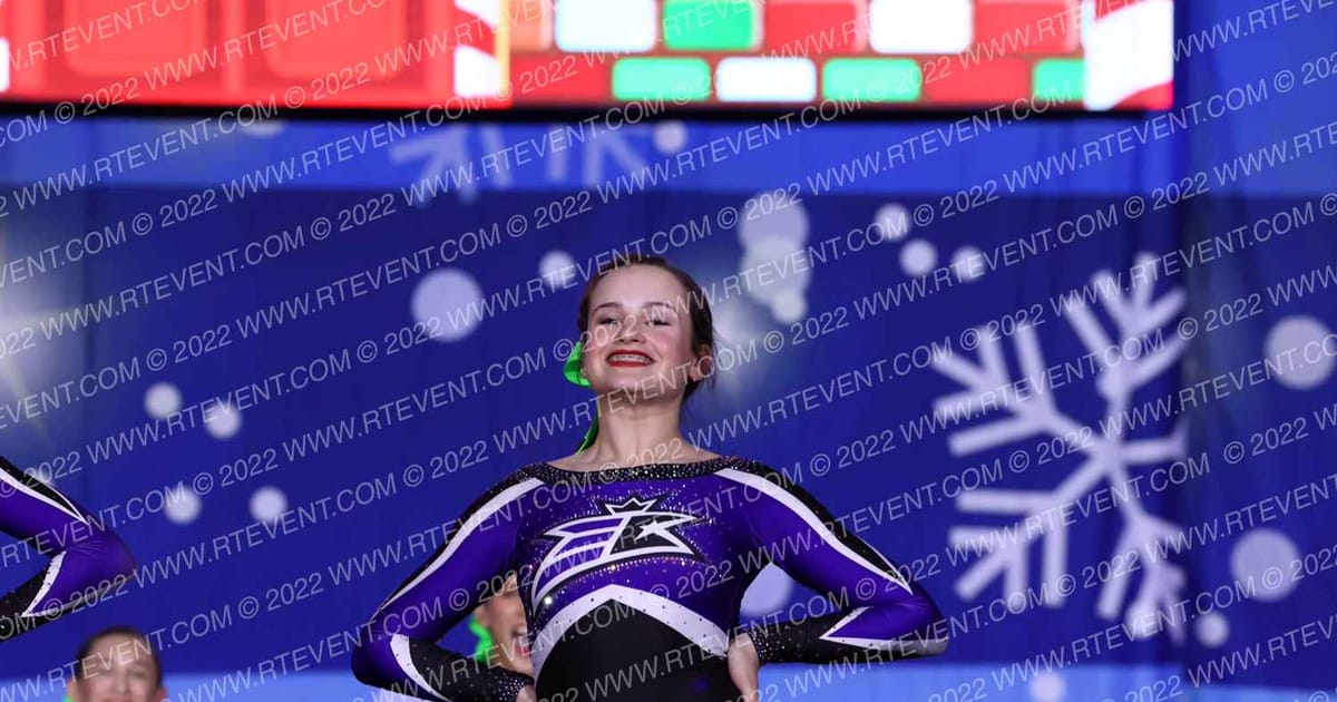 Express Cheer Extreme · Spirit Celebration Christmas Grand Nationals DIDII