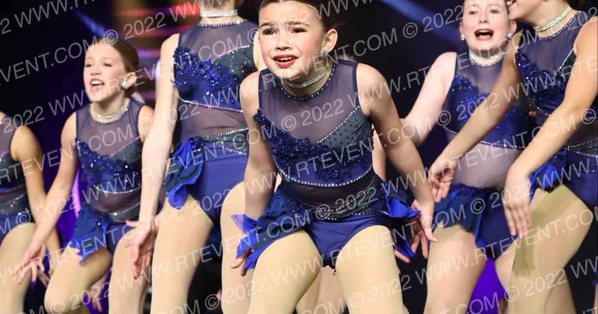 Foursis Dance Academy Foursis Dazzlerette Large Dance Team · WSF Grand Nationals Dance