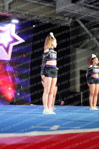 Supreme Loyalty Cheer Reign Senior Rec Performance