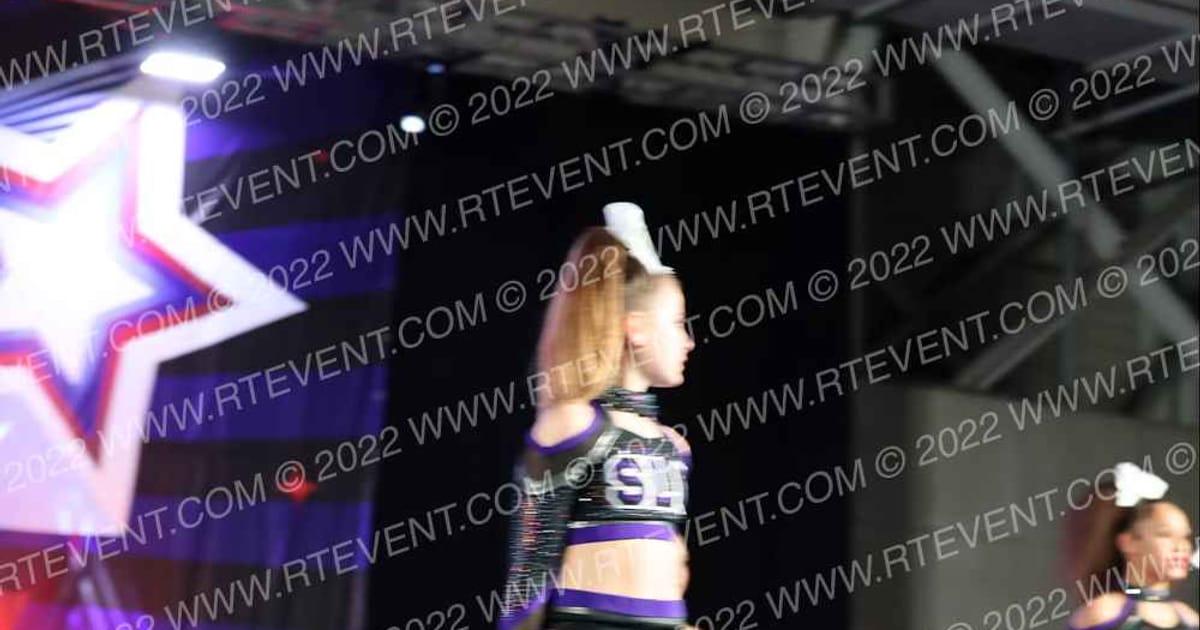 Supreme Loyalty Cheer Reign Senior Rec Performance · CDE OC Christmas Open