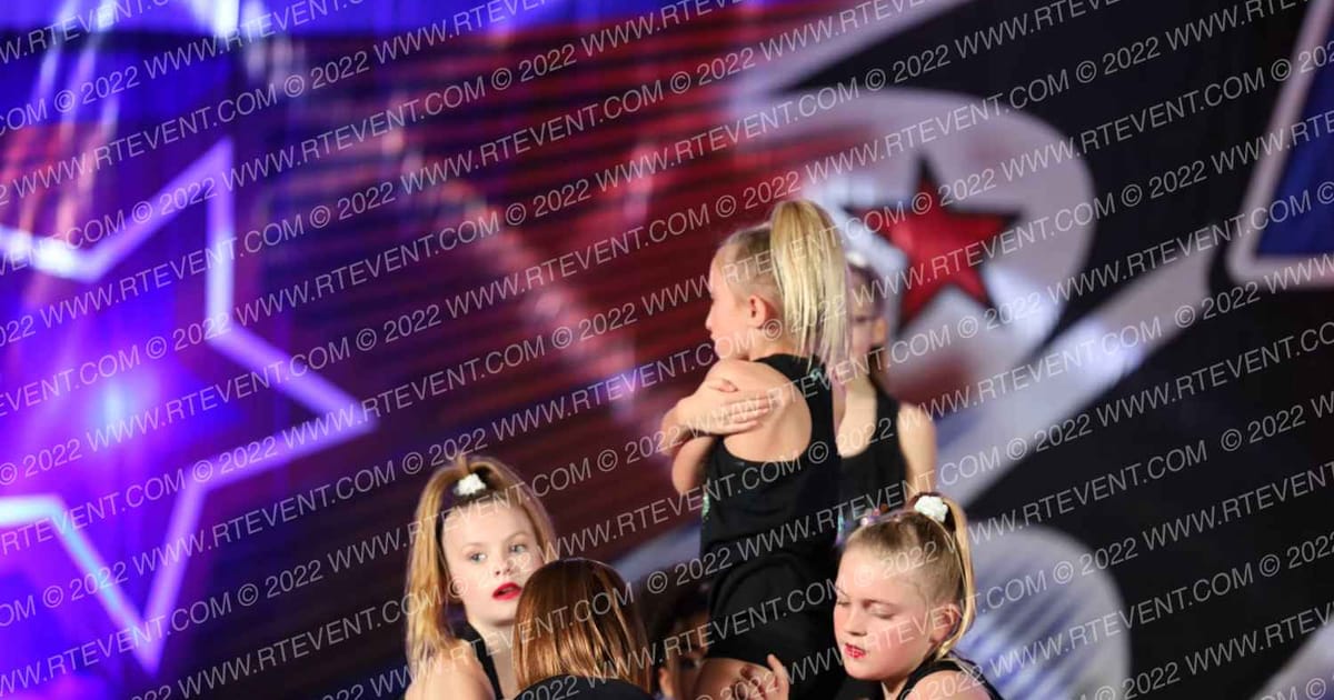 Winfield Cavaliers Mini Gold Mini Rec Performance · CDE OC Christmas Open