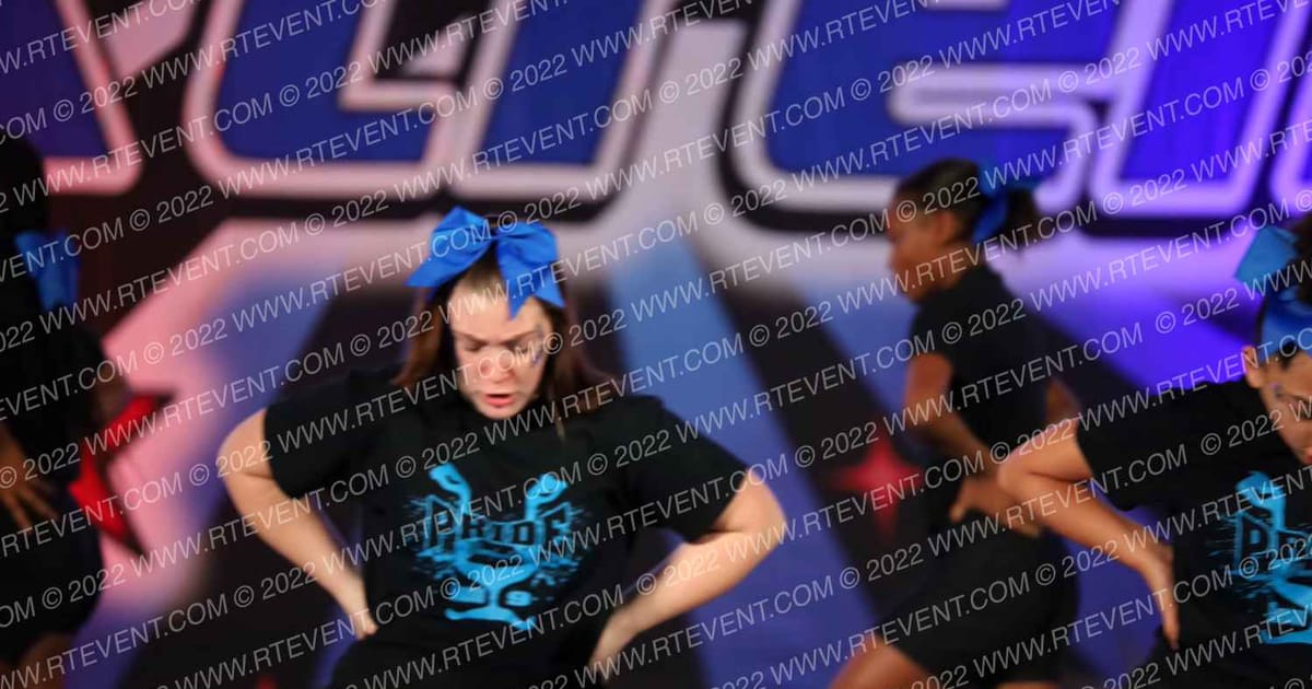 Pride Cheerleading Cougars Senior Rec Performance · CDE OC Christmas Open