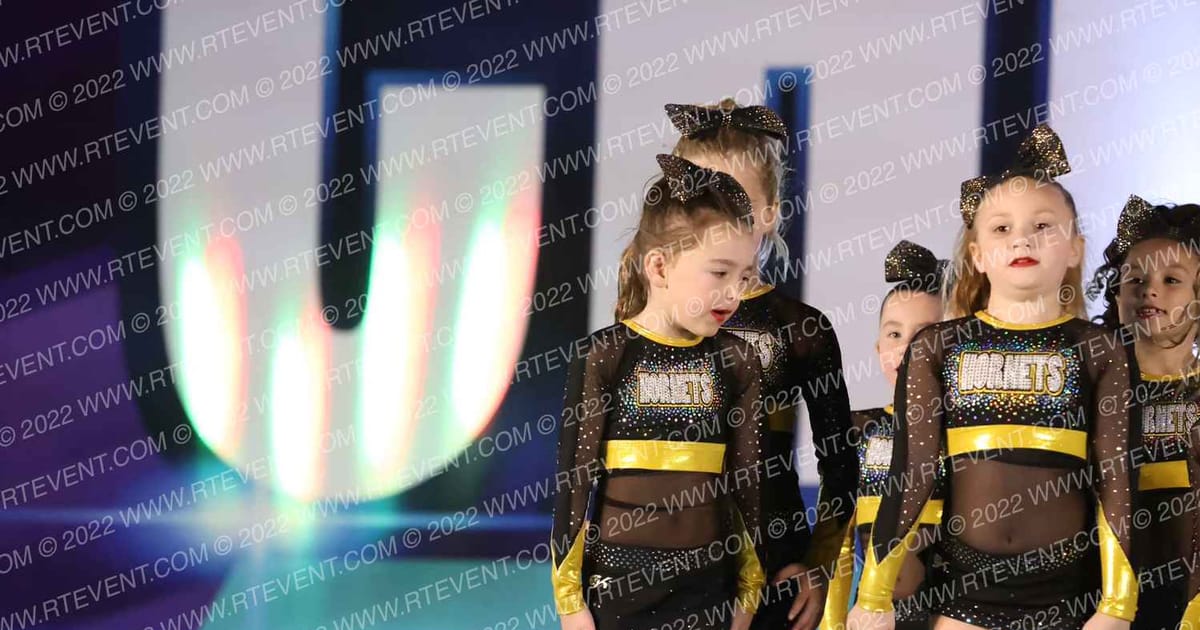 Interboro Hornets Cheerleading Mini Buzz · Cheersport Oaks Classic