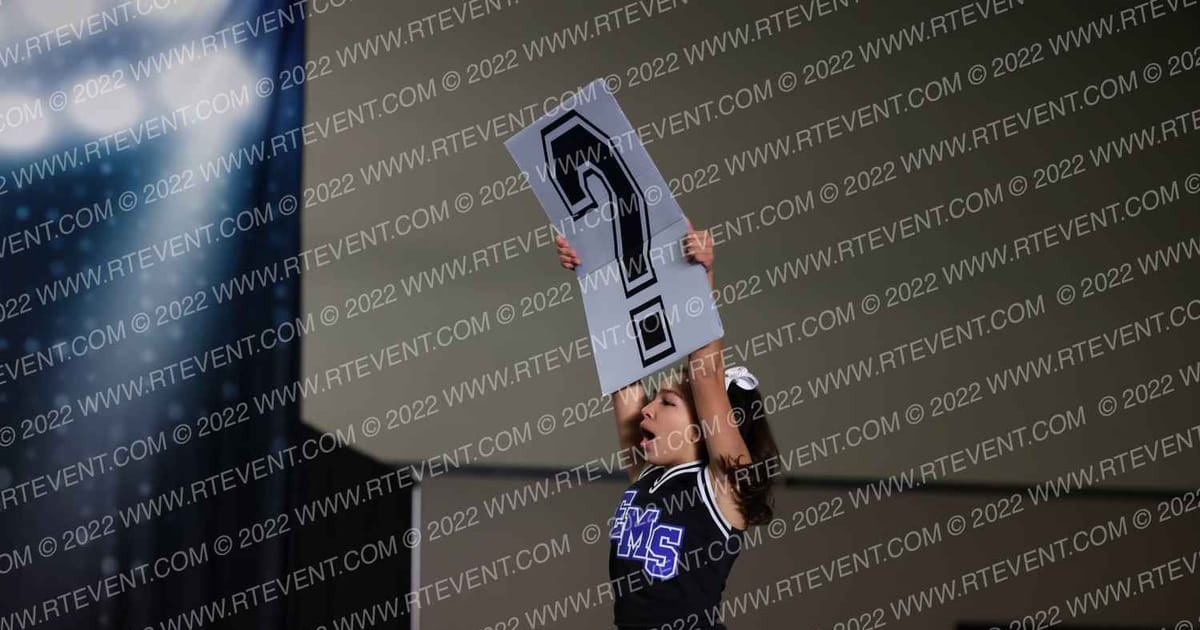EDGEWOOD MIDDLE SCHOOL CHEER · Holiday Showcase