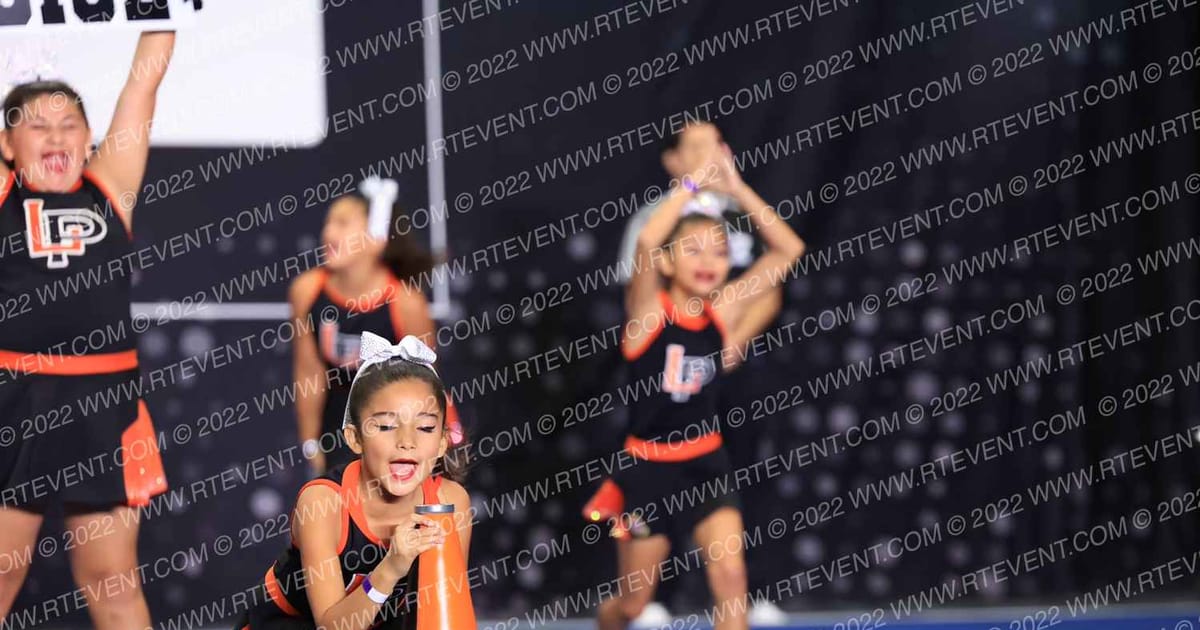 LA PUENTE WARRIORS JR PEE WEES · Holiday Showcase