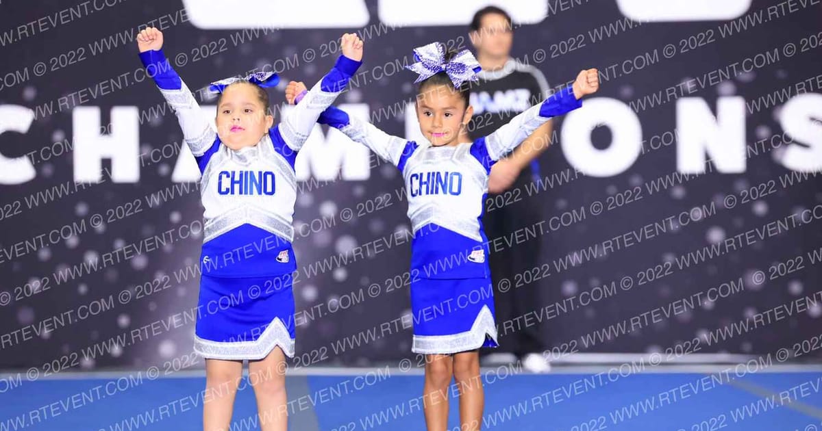 CHINO COLTS TINY MITE · Holiday Showcase