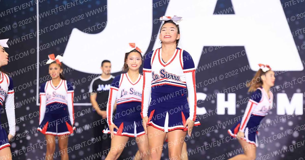 LA SIERRA HIGH SCHOOL CHEER · Holiday Showcase
