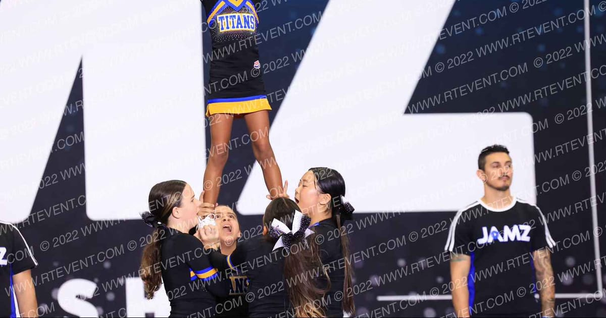 FULLERTON JUNIOR PEE WEE CHEER · Holiday Showcase