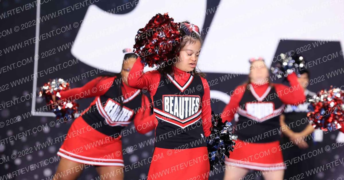 LONG BEACH BEAUTIES · Holiday Showcase