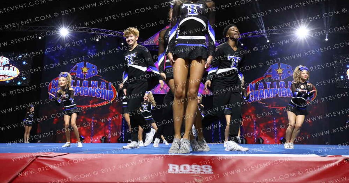 Twist & Shout Tulsa Descendants · Americas Best Kansas City Grand Nationals