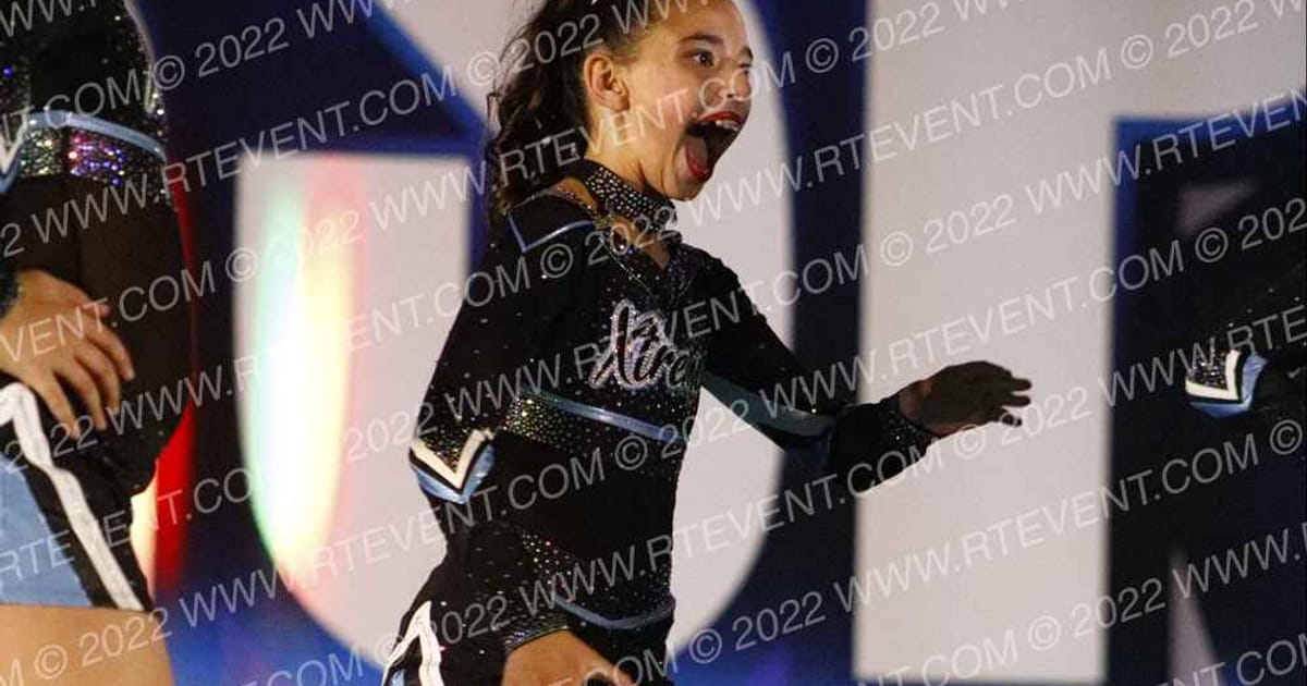Island Xtreme Riptide · Cheersport Oaks Classic