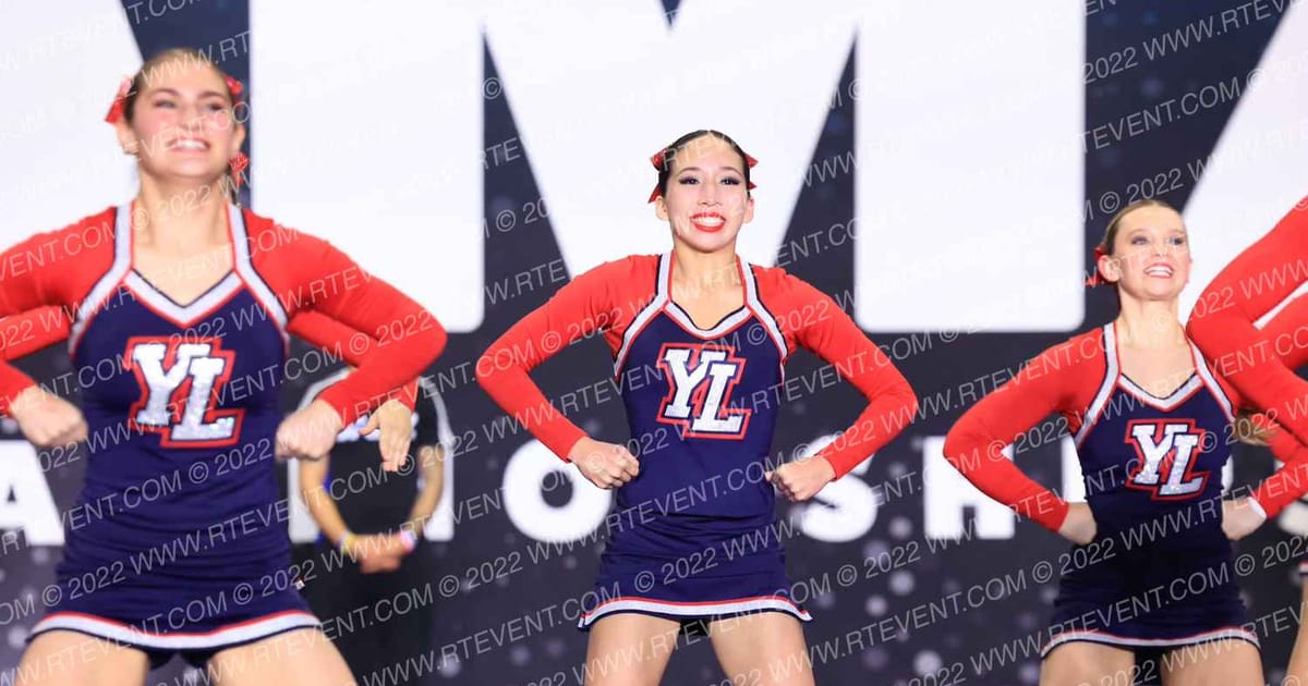 YORBA LINDA HIGH SCHOOL VARSITY CHEER · Holiday Showcase