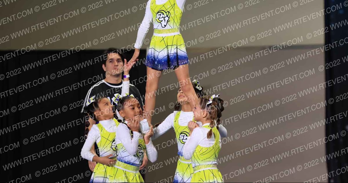 SW RAMS 8U CHEER · Holiday Showcase